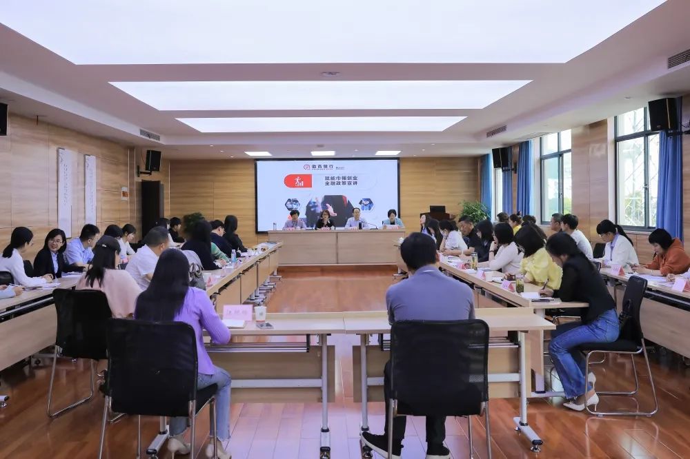 101334-692811.jpg 101334-692811.jpg