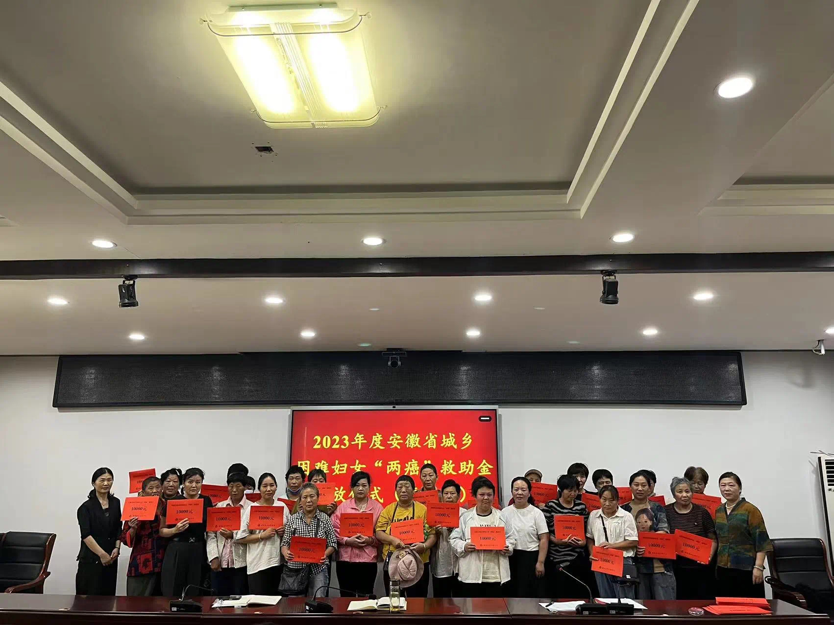 151856-692381.jpg 151856-692381.jpg