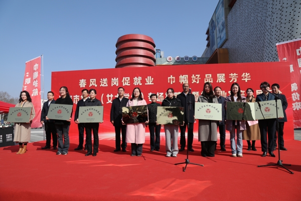 204518-236416.jpg 4_愛奇藝.jpg