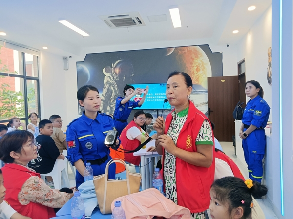安全教育互動(dòng)現(xiàn)場(chǎng)0_愛奇藝.jpg